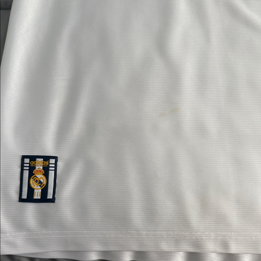 Adidas 99/00 Real Madrid White Jersey - Picture 3 of 10